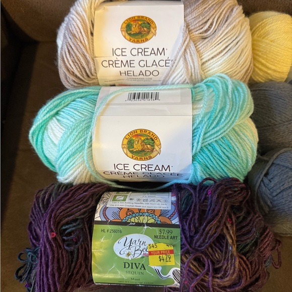 Yarn Bundle - Picture 3 of 15